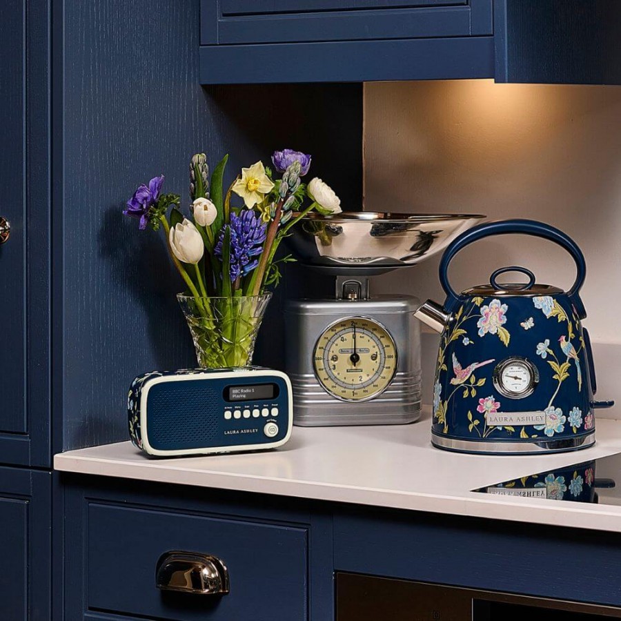 VQ x Laura Ashley Elveden Marine Dexter radio